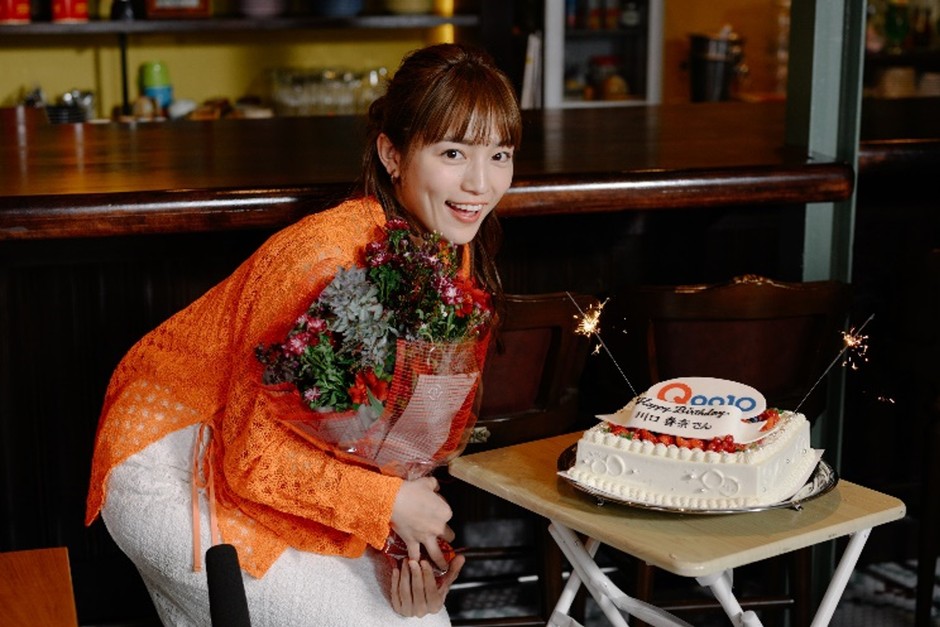 Qoo10「メガ割」新TV-CM『まずはメガ割見てみなきゃ』篇(4)