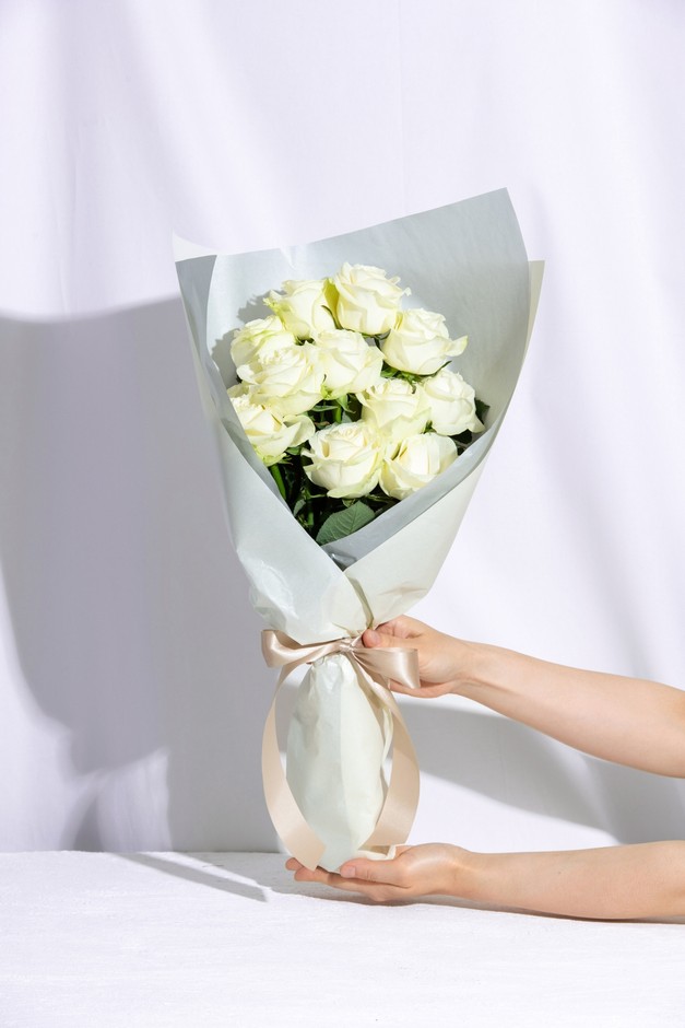 ダズンローズの花束 ホワイト