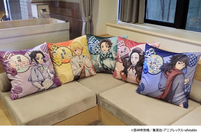 クッションカバー　※コラボルームのクッションとはサイズが異なります（450×450mm）