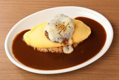 炙りチーズハンバーグオムライス(Rサイズ1,030円、Mサイズ1,130円)