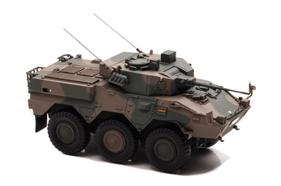 1/43 陸上自衛隊 87式偵察警戒車(87RCV)：右前