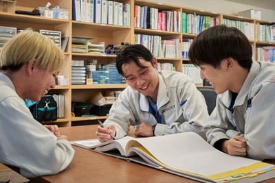 工事部長(38)が研修を担当