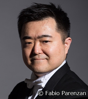 指揮：園田隆一郎