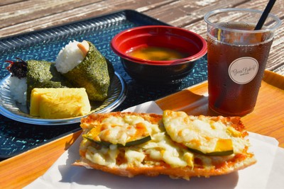 天白キャンパスの2つの学食の「100円朝食」メニュー